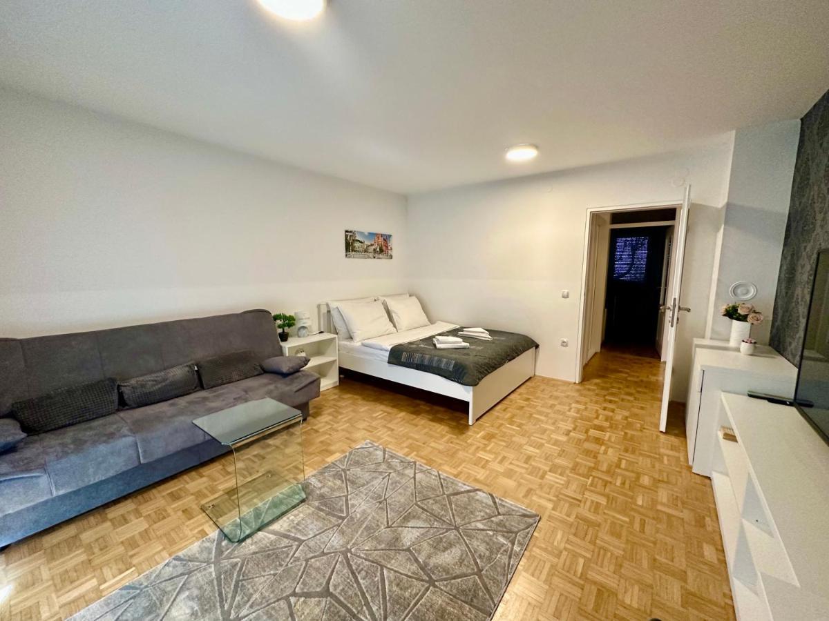 Clara Ljubljana Apartment Buitenkant foto